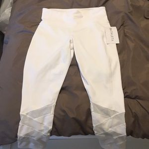 Athleta Pants - Athleta white Mantra mesh Capri Crop Legging tight Athleta Pants - Athleta white Mantra mesh Capri Crop Legging tight